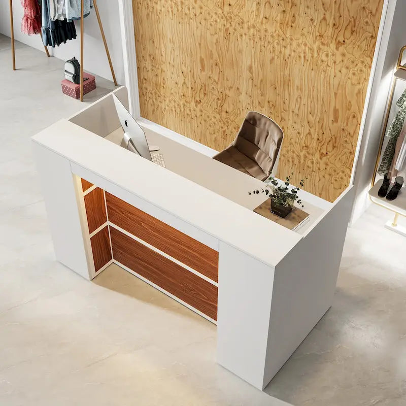 Bureau LED 63" avec panneau de confidentialité, comptoir avant pour bureau
