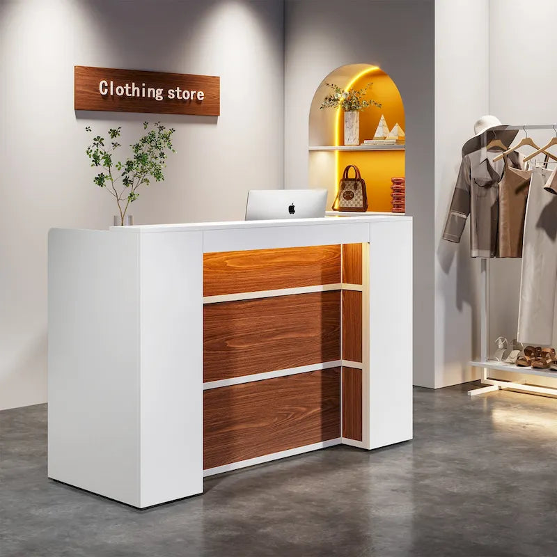 Bureau LED 63" avec panneau de confidentialité, comptoir avant pour bureau