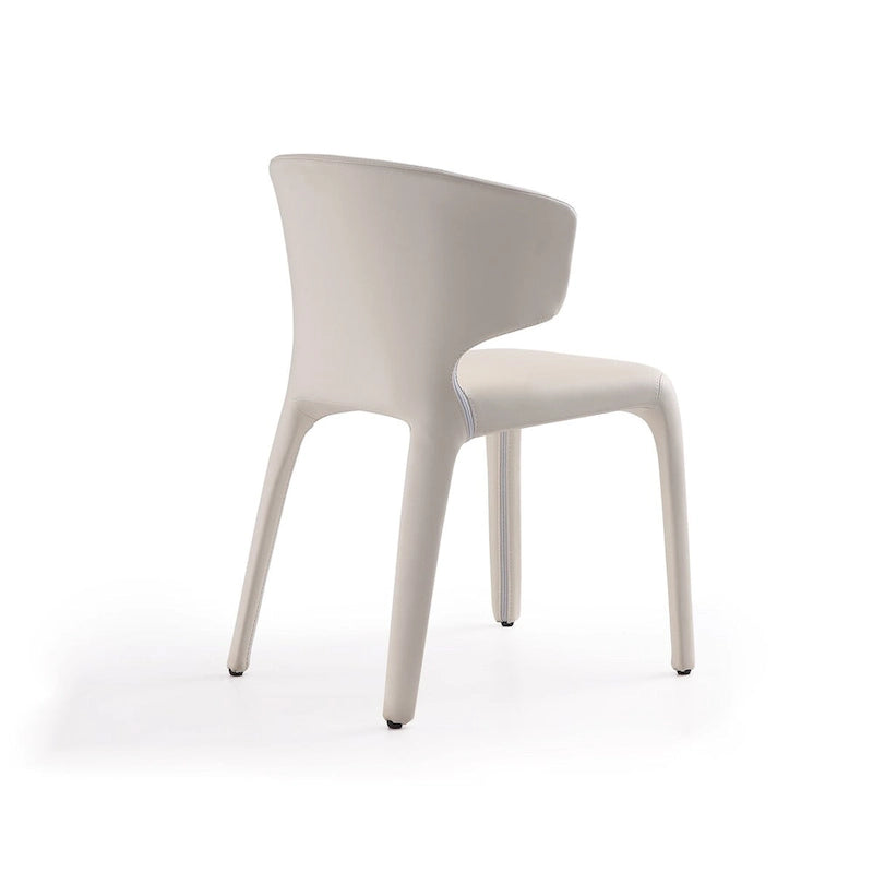 Chaise de salle à manger recouverte de cuir